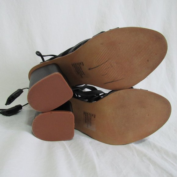 COPY - Steve Madden PIPA  Cut Out Dress Sandal 8 - Picture 6 of 7